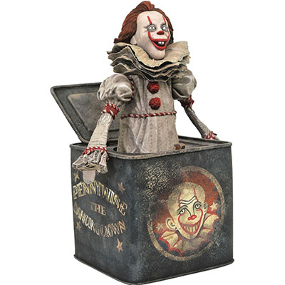 Diamond Select Toys Dc Gallery: It - Chapter 2 Pennywise In A Box Pvc Statue (Aug192719