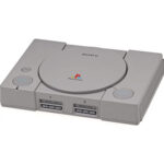 Sony PlayStation Console με τσιπάκι, 2 Official χειριστήρια & δώρο 2 προεκτάσεις χειριστηρίων USED