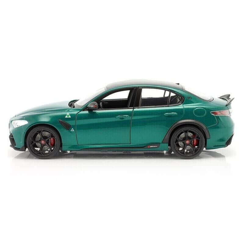 Bburago Alfa Romeo Giulia Gta Green (18/11048 GN)