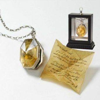 Noble Collection HARRY POTTER The Locket from the Cave Replica 1/1 (NN8133)