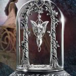 The Noble Collection Lord of the Rings Display for the Evenstar Pendant Μενταγιον 16cm