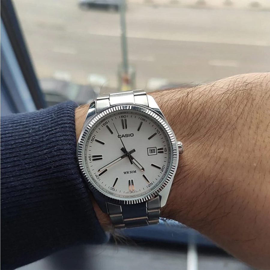 Casio Stainless Steel Ρολόι Μπαταρίας με Ασημί Μεταλλικό Μπρασελέ (MTP-1302PD-7A1VEF)
