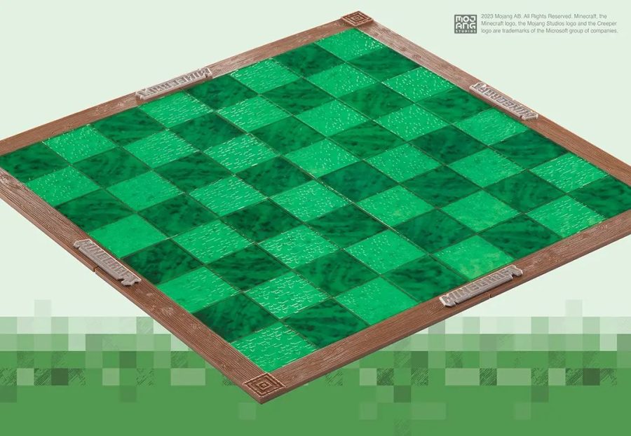 The Noble Collection Chess Set Overworld Heroes vs. Hostile Mobs - Minecraft (NN3726)