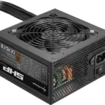 Sharkoon SHP Bronze 700W τροφοδοτικό υπολογιστή ATX με πιστοποίηση 80 Plus Bronze, Active PFC, ανεμιστήρα 120mm, Full Wired καλώδια, 4 PCIe, 6 SATA και ολοκληρωμένες προστασίες.